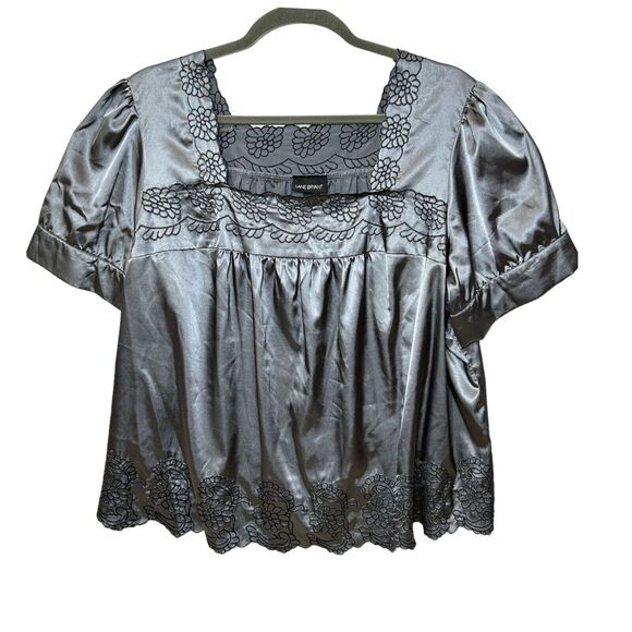 Lane Bryant Floral Embroidered S/S Square Neck Top Gray Women's 26/28 - Picture 1 of 12